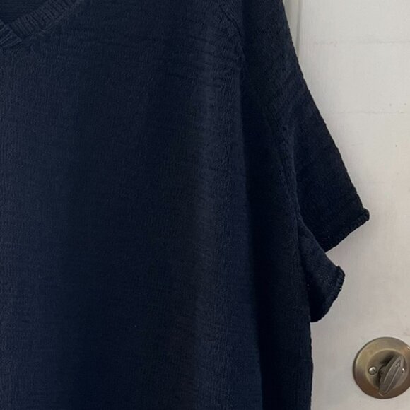 Rundholz Woman's Black Over-Sized Knit Lagoon-Look Short Sleeved Heavy Sweater - Picture 3 of 8